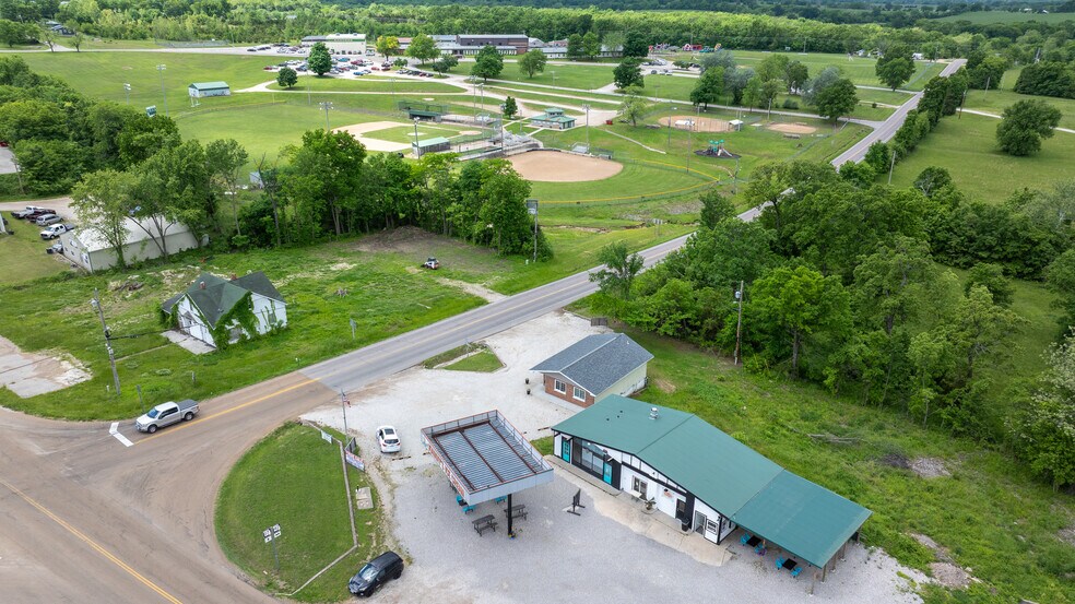 More Photos Of 900 Highway 42, Iberia Freestanding For Sale