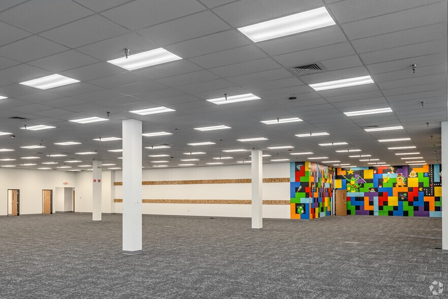 More Photos Of 3080 S Linden Rd, Flint Light Manufacturing For Sale