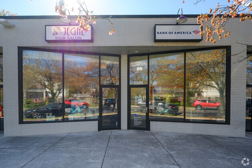 More Photos Of 1302-1310 Mount Vernon Ave, Alexandria Storefront For Lease