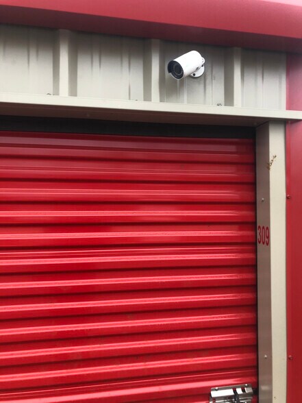 More Photos Of 2560 Old Route 5, Camdenton Self Storage For Sale