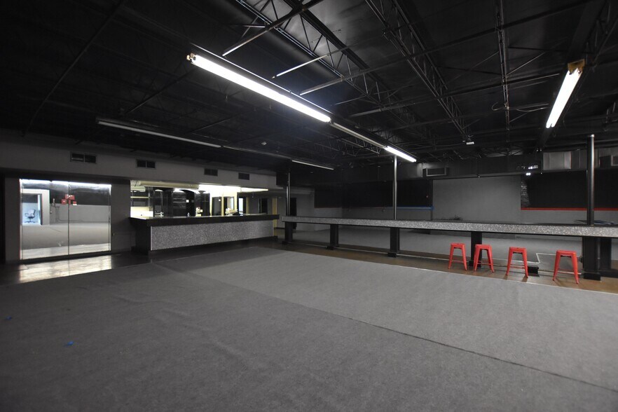 More Photos Of 921 Texas Ave, Texas City Service For Sale