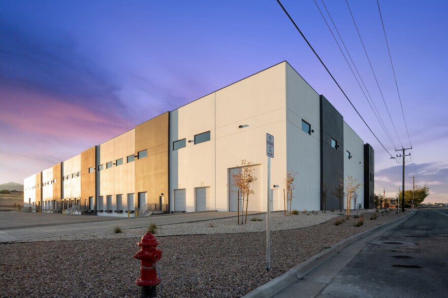 More Photos Of 7352 S Airport Rd, West Jordan Manufacturing For Lease