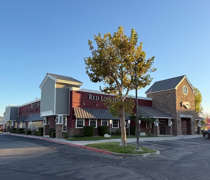 More Photos Of 1041 W Rancho Vista Blvd, Palmdale Restaurant For Sale