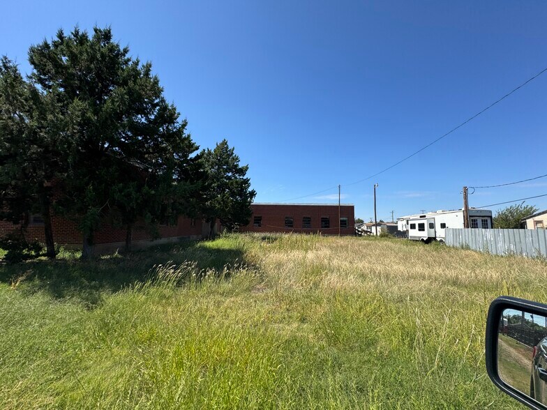 More Photos Of 1110 Penn St, Borger Office Residential For Sale