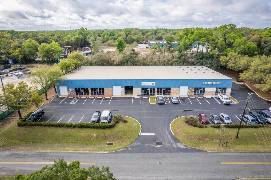 More Photos Of 2500 NW 6th St, Ocala Distribution For Lease
