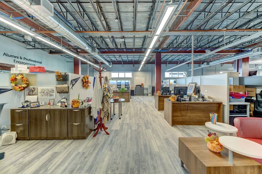 More Photos Of 50 E Main St, Bloomsburg Freestanding For Lease