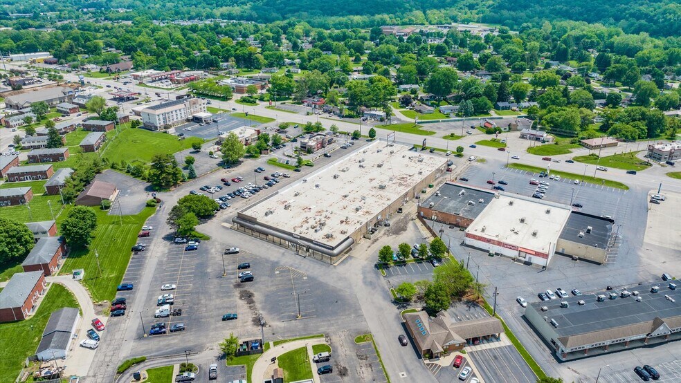 More Photos Of 789 Hebron Rd, Heath Storefront For Sale