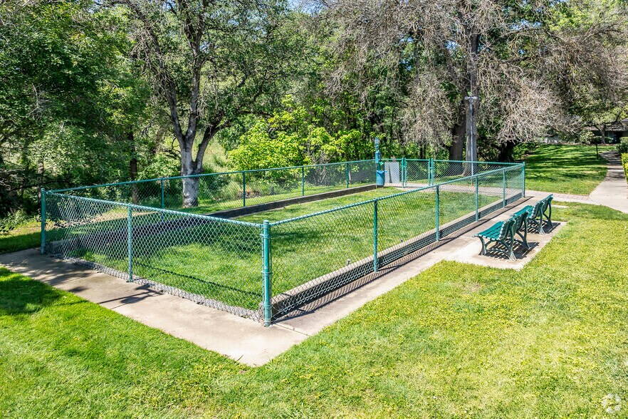 More Photos Of 6546 Auburn Blvd, Citrus Heights Apartments For Sale