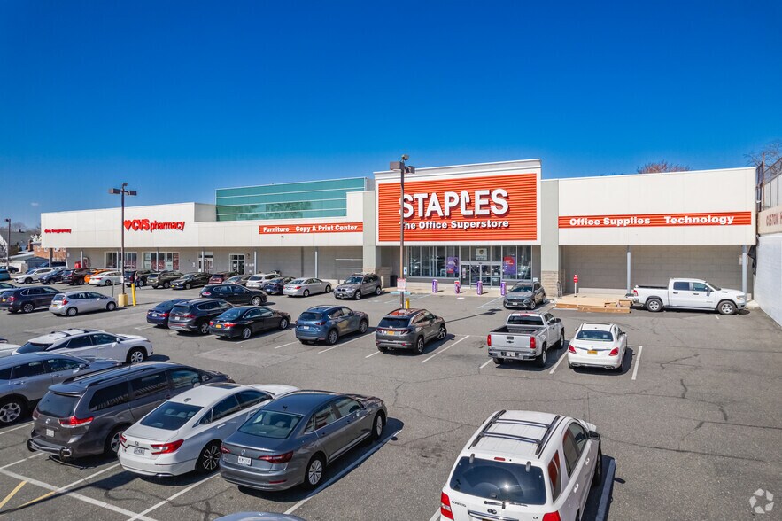 More Photos Of 251-01 Jamaica Ave, Bellerose General Retail For Lease