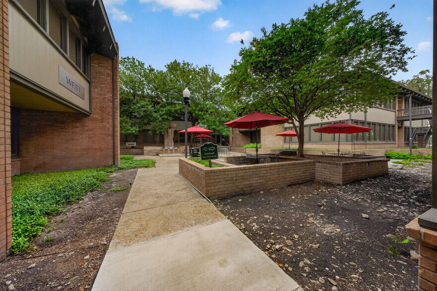More Photos Of 6800 Park Ten Blvd, San Antonio Unknown For Lease
