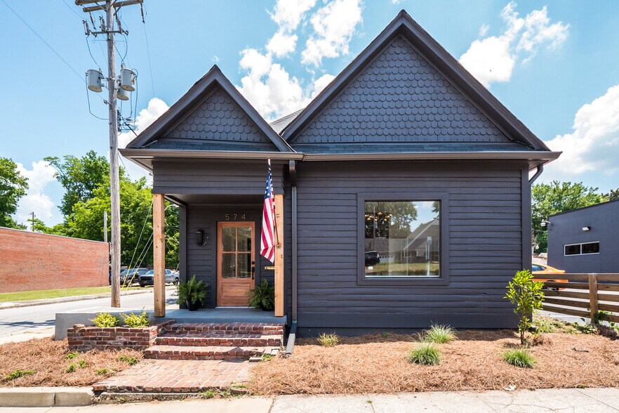 More Photos Of 574 S Cooper St, Memphis Office For Lease