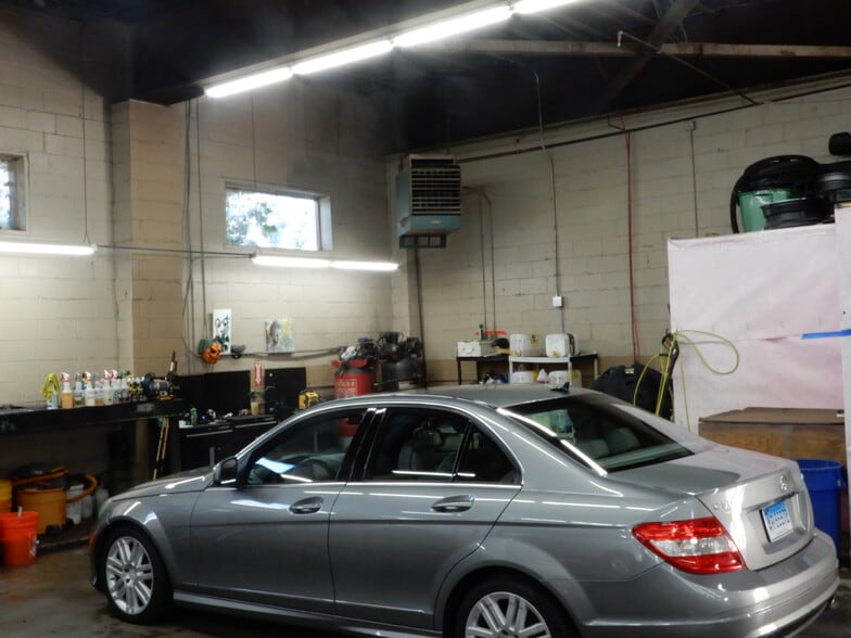 More Photos Of 105 Wood Ave, Bridgeport Light Manufacturing For Sale