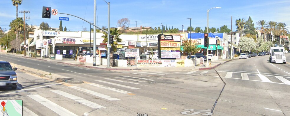 More Photos Of 10750 Glenoaks Blvd, Pacoima Unknown For Lease