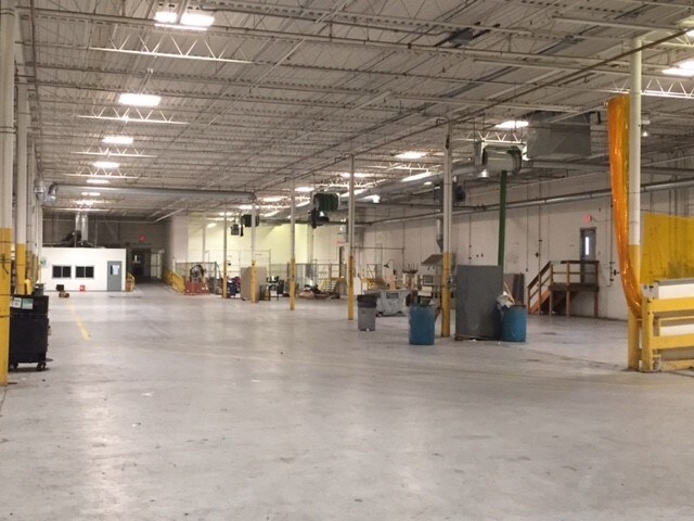 More Photos Of 1430 Vanderbilt Dr, El Paso Warehouse For Lease
