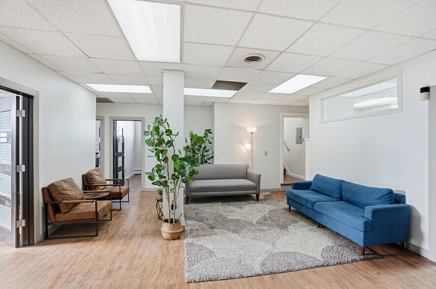 More Photos Of 2337 Victory Pky, Cincinnati Office Residential For Sale