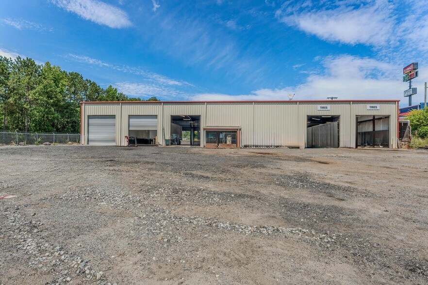 More Photos Of 1153 Bucksnort Rd, Jackson Distribution For Lease