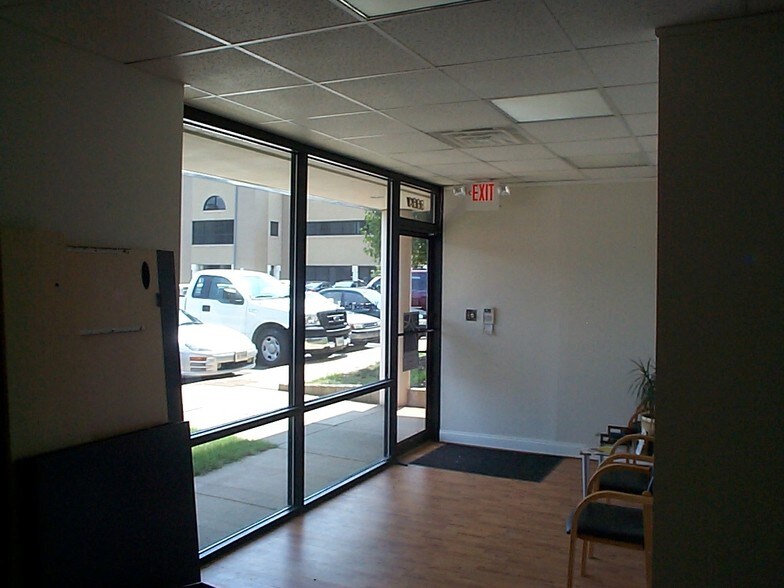 More Photos Of 8830-8854 Rixlew Ln, Manassas Flex For Lease
