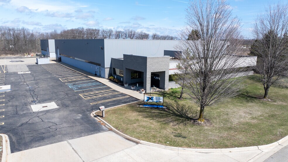 More Photos Of 4200 N Atlantic Blvd, Auburn Hills Manufacturing For Lease