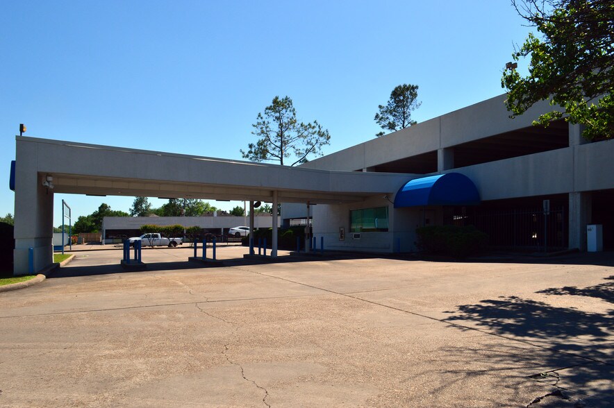 More Photos Of 13111 Westheimer Rd, Houston Office For Sale