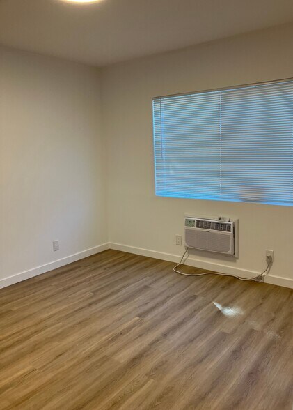 More Photos Of 5115 Clinton St, Los Angeles Apartments For Sale