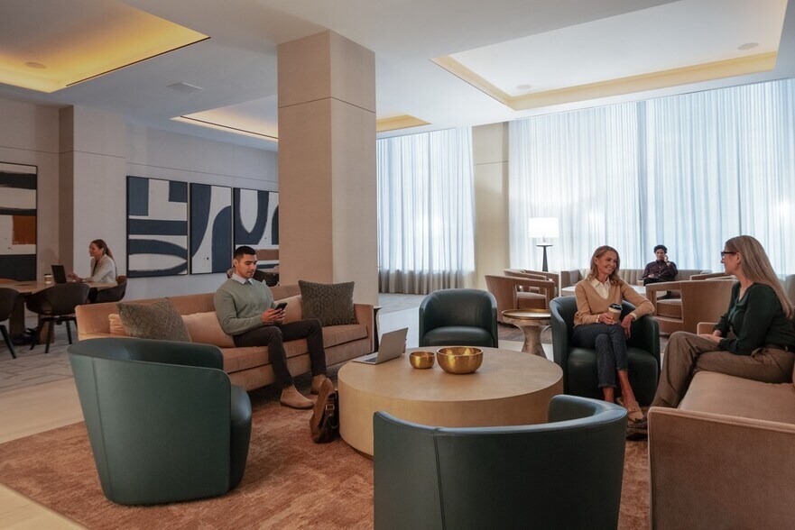 More Photos Of 200 Park Ave, New York Office For Sale