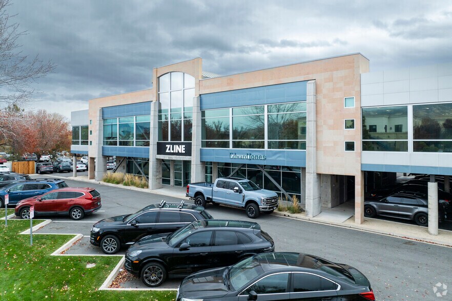 More Photos Of 9650 Gateway Dr, Reno Office For Lease