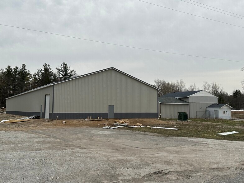 More Photos Of 2429 2 Mile Rd, Bay City Manufacturing For Sale