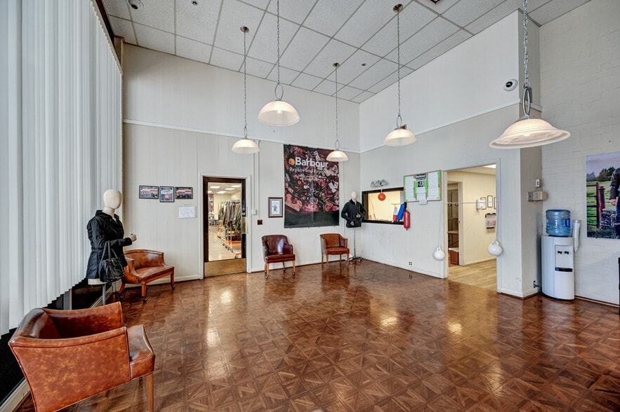 More Photos Of 315 Cassell St, Winston-Salem Distribution For Lease