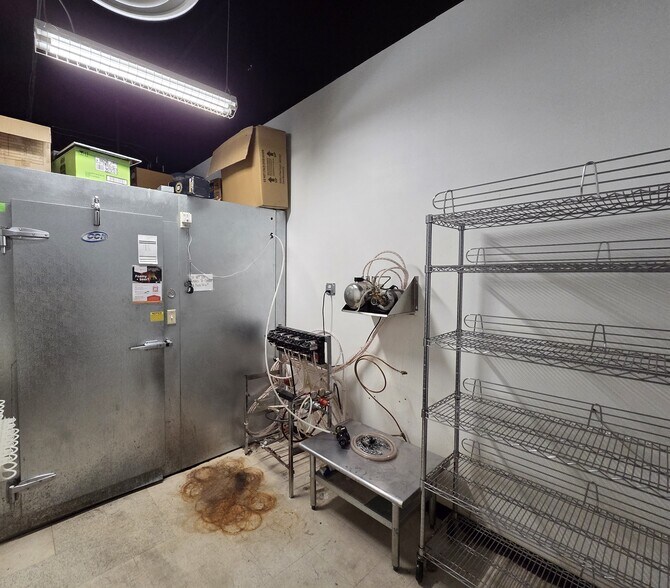 More Photos Of 107 W Coal Ave, Gallup Restaurant For Sale