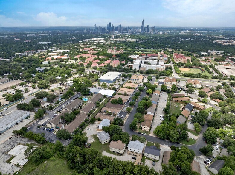 More Photos Of 3416 Willowrun Dr, Austin Apartments For Sale