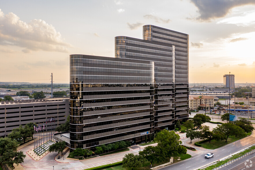 Primary Photo Of 2777 N Stemmons Fwy, Dallas Office For Lease