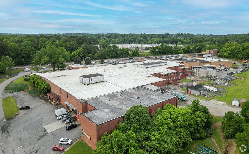 More Photos Of 1500 River Dr, Belmont Warehouse For Lease