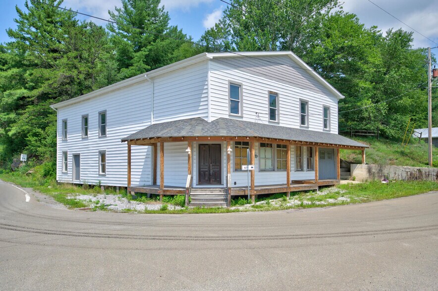 More Photos Of 11 Mount Zion Rd, Elk Creek Freestanding For Sale