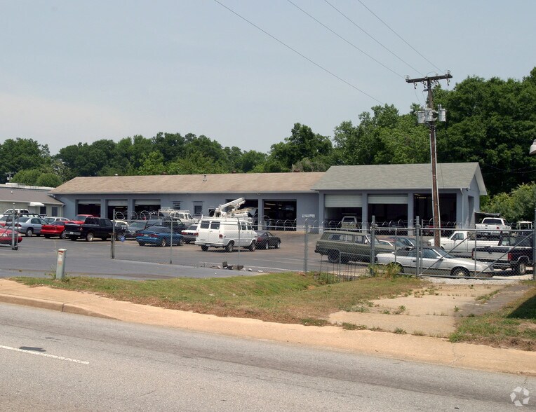 Primary Photo Of 1449 Union St, Spartanburg Auto Repair For Sale