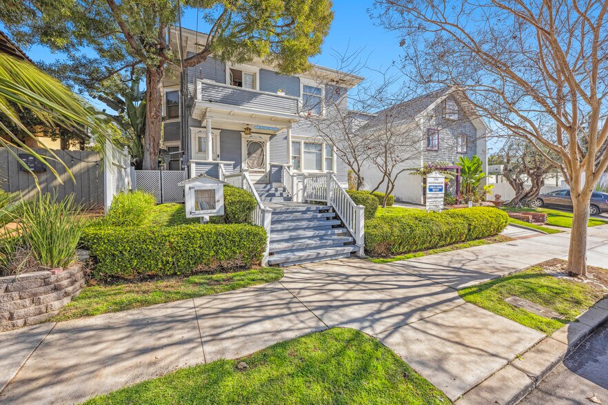 More Photos Of 2445-2447 2nd Ave, San Diego Office For Sale