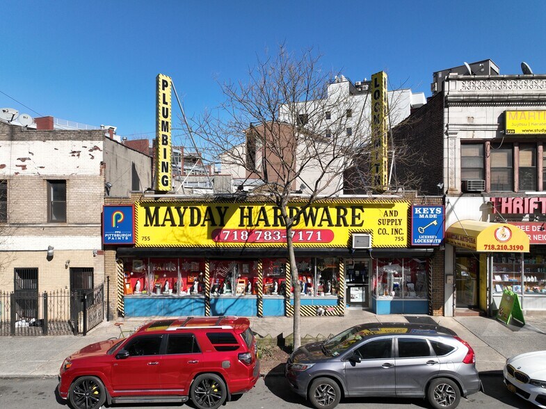 More Photos Of 755 Washington Ave, Brooklyn Service For Sale