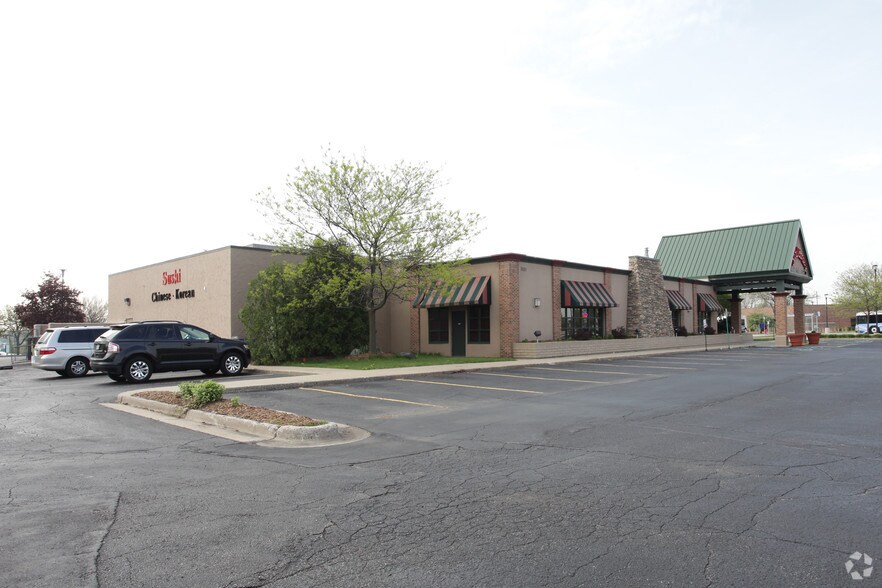 More Photos Of 3321 28th St SE, Grand Rapids Restaurant For Lease