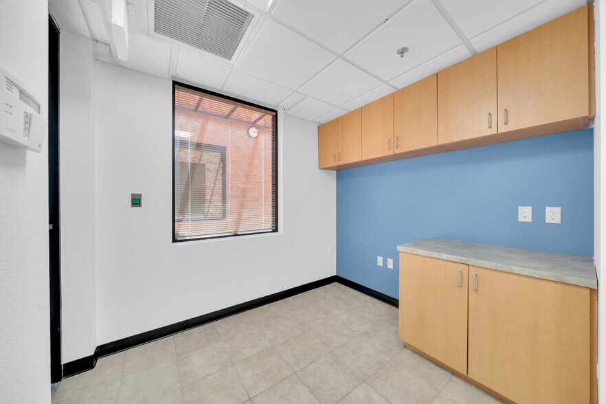 More Photos Of 4729 E Union Hills Dr, Phoenix Medical For Sale