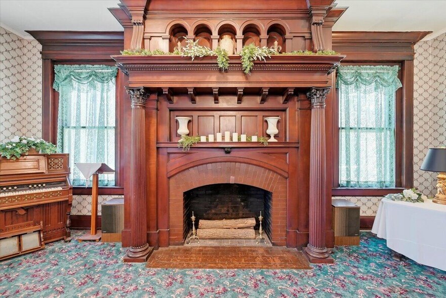 More Photos Of 530 1st Ave, Council Bluffs Lodge Meeting Hall For Sale