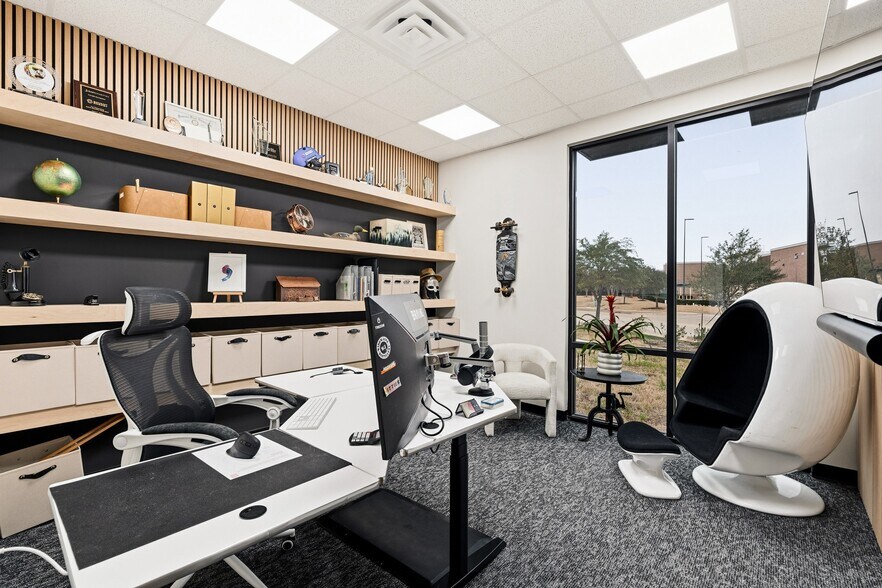 More Photos Of 1030 Katy Fort Bend Rd, Katy Office For Sale
