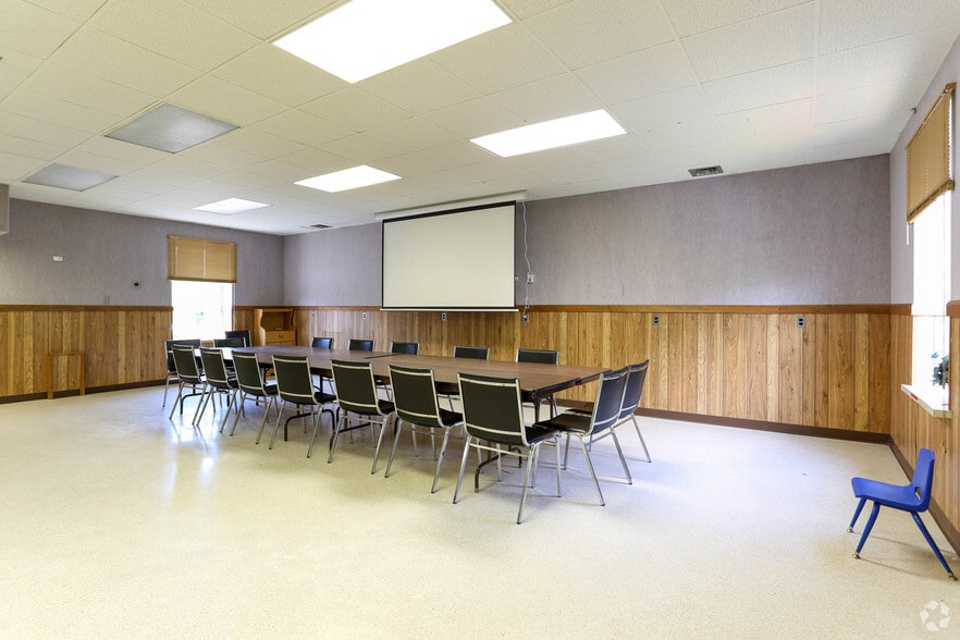 More Photos Of 243 S Main St, Albion Town Orleans Medical For Sale