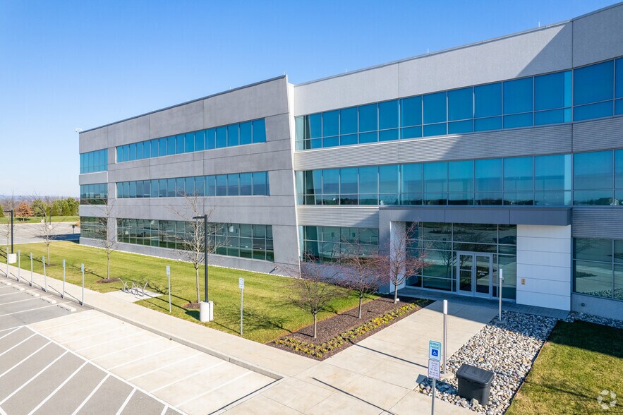 More Photos Of 6255 Sterners Way, Bethlehem Office For Sale