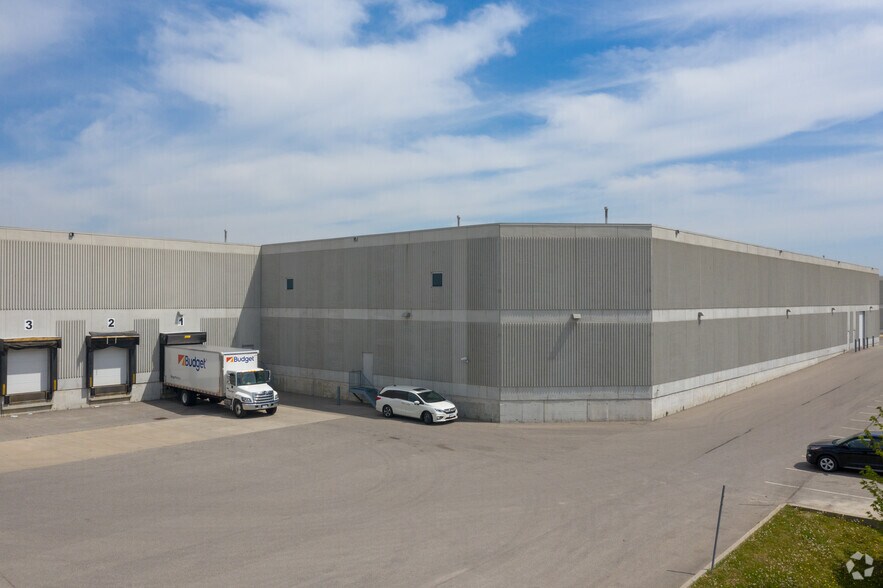 More Photos Of 159 Don Hillock Dr, Aurora Warehouse For Lease
