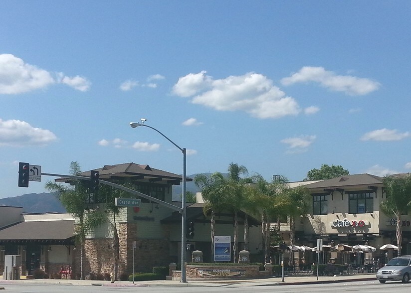 More Photos Of 541-555 S Grand Ave, Glendora Freestanding For Lease
