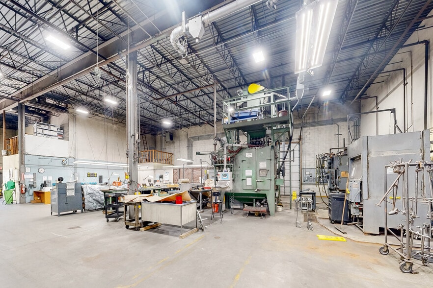 More Photos Of 1 Nablus Rd, Wakefield Distribution For Lease