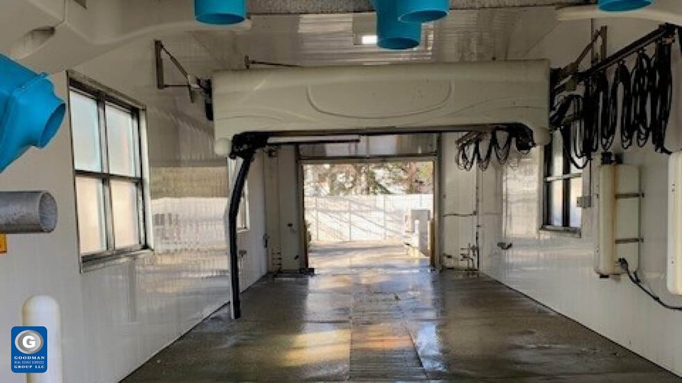 More Photos Of 25056 lorain, North Olmsted Carwash For Sale