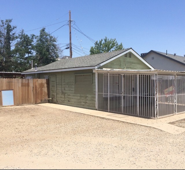 More Photos Of 338 Norris Rd, Bakersfield Multifamily For Sale