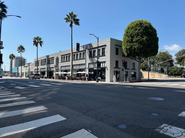 More Photos Of 9701-9725 Santa Monica Blvd, Beverly Hills Storefront Retail Office For Lease