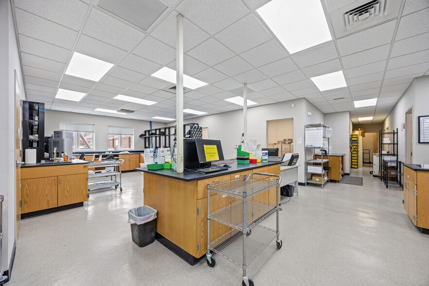 More Photos Of 9 Walden Ridge Dr, Asheville Medical For Lease