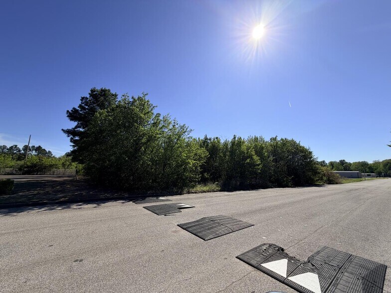 More Photos Of 0 English Towne Rd, Memphis Land For Sale